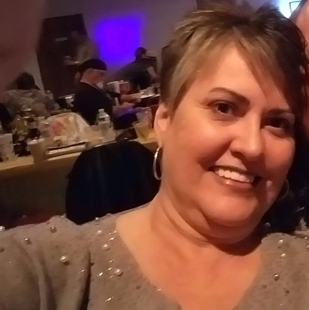 Meet your Posher, Debi